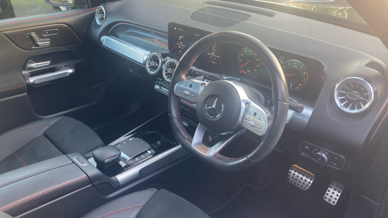 Mercedes-Benz GLB 200 AMG Line Premium + Night Ed 5dr 7G-Tronic Petrol Estate